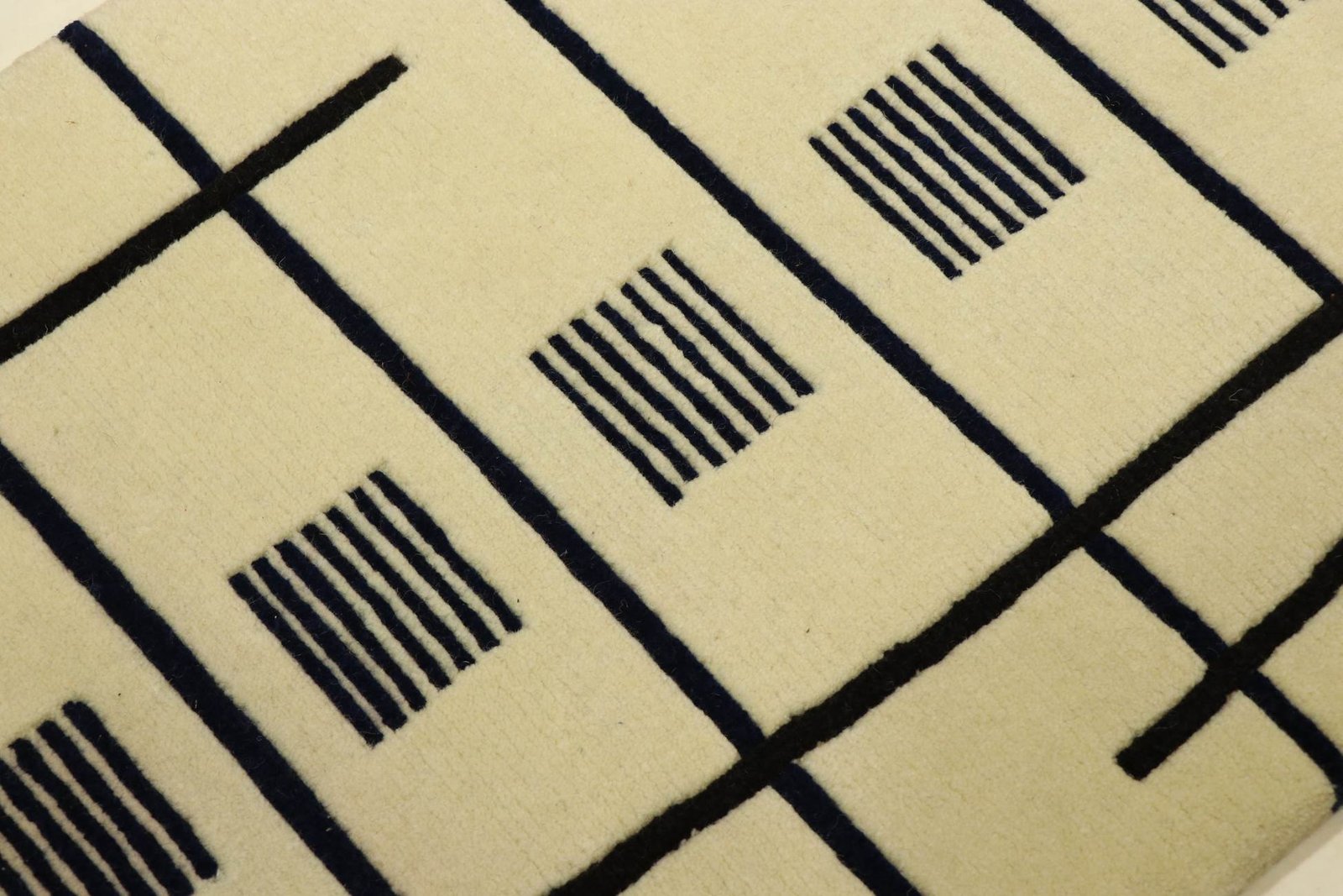 Nepal 90x60 - Image 4