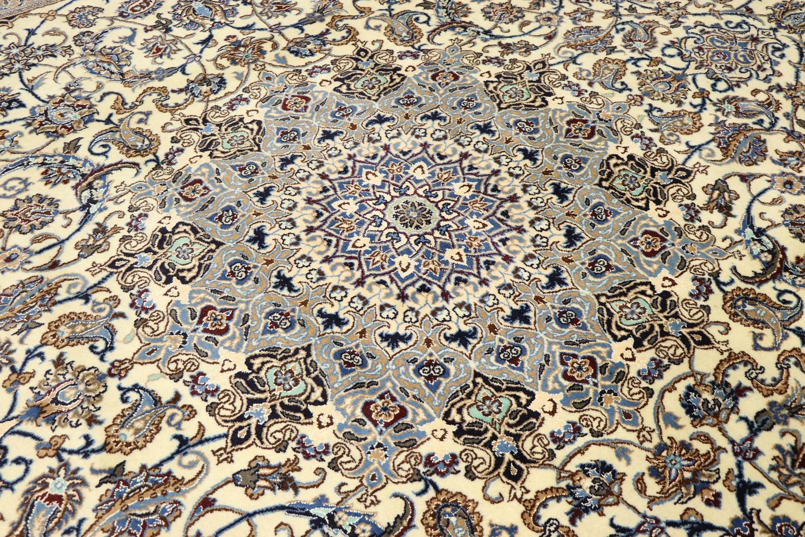 Nain 492x340 - Image 4