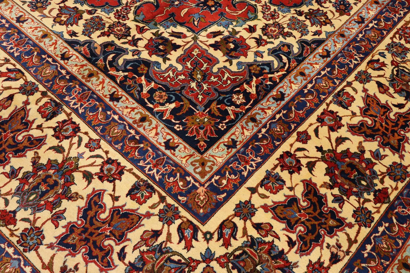 Isfehan 522x354 - Image 5