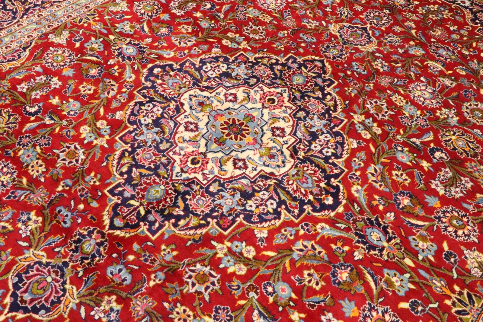 Keshan 398x295 - Image 4