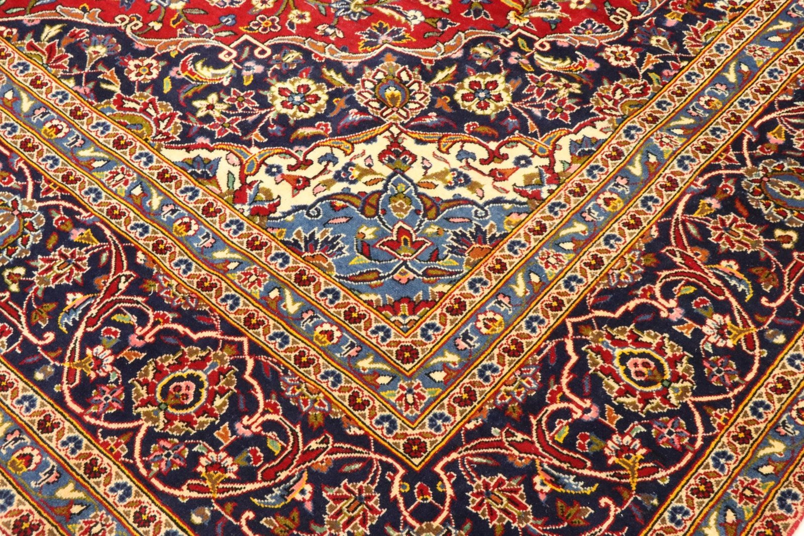 Keshan 424x301 - Image 5