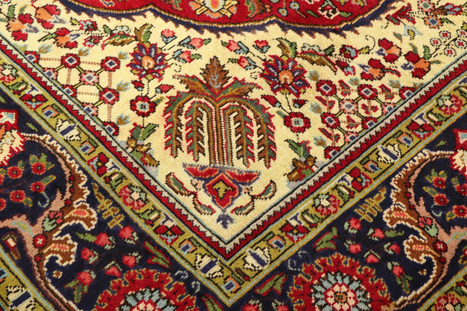 Tabriz 300x205 - Image 5