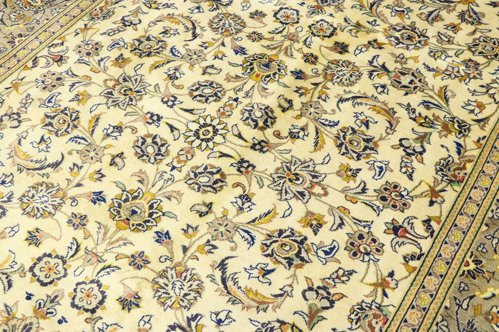 Kashan 300x207 - Image 4