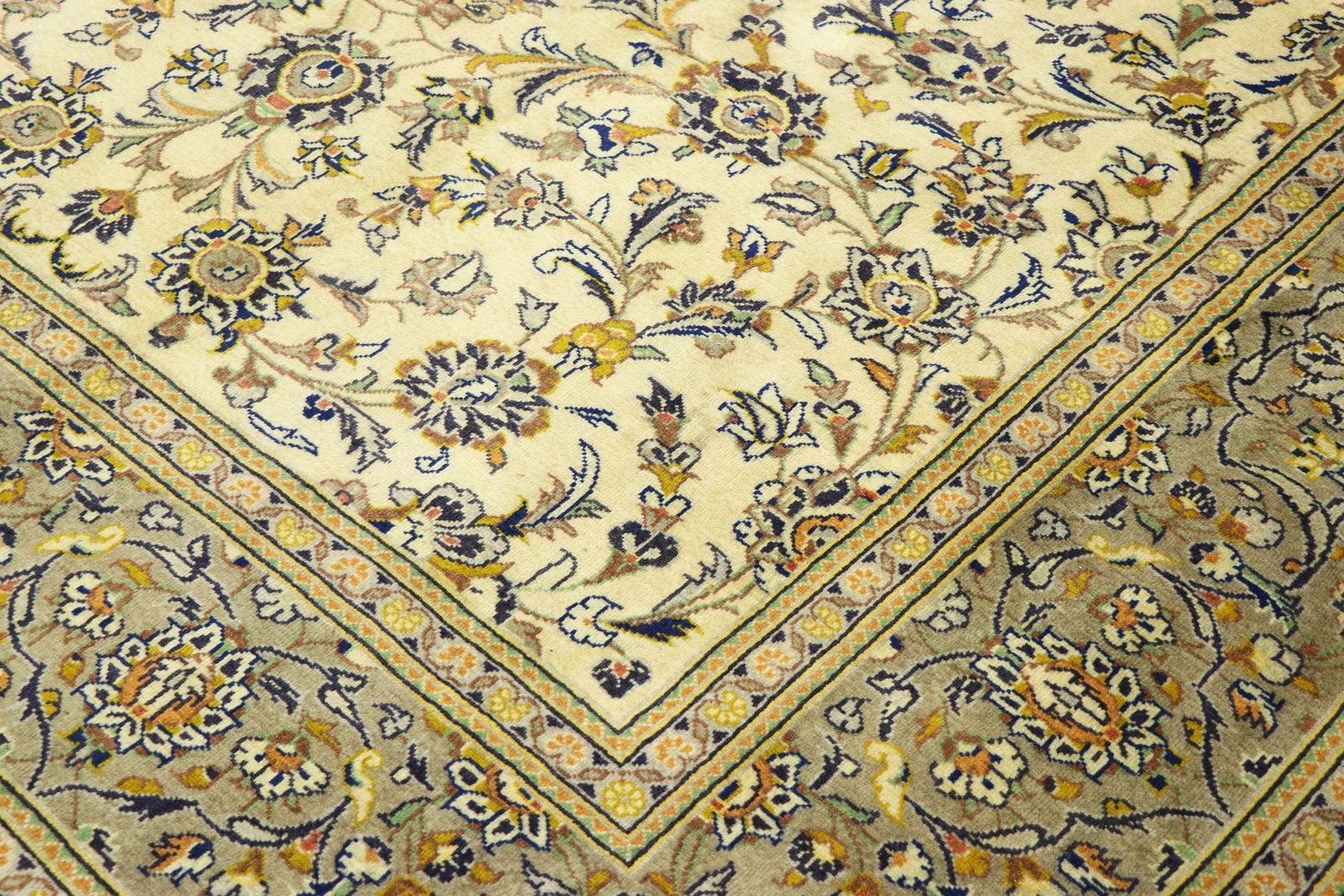 Kashan 300x207 - Image 5