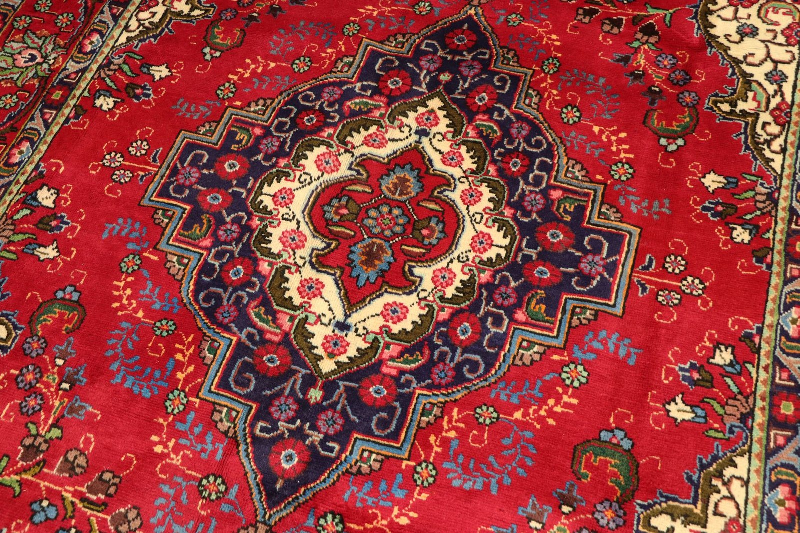 Tabriz 300x200 - Image 4