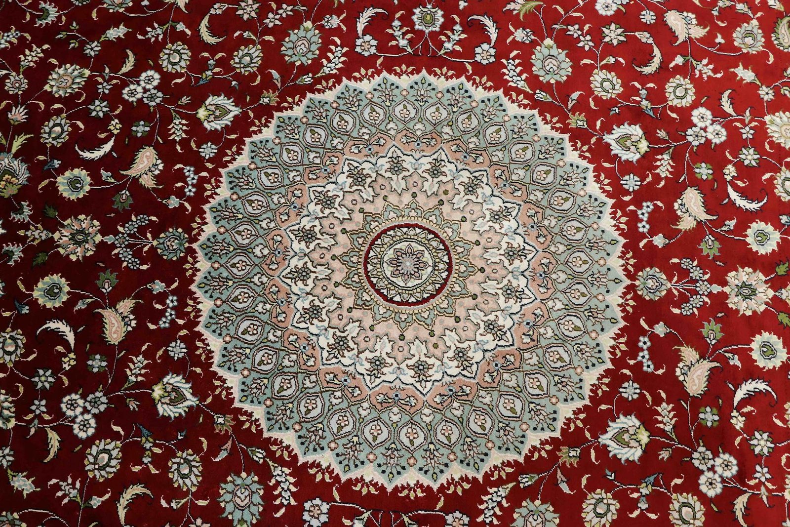 Fine silk 278x185 - Image 5