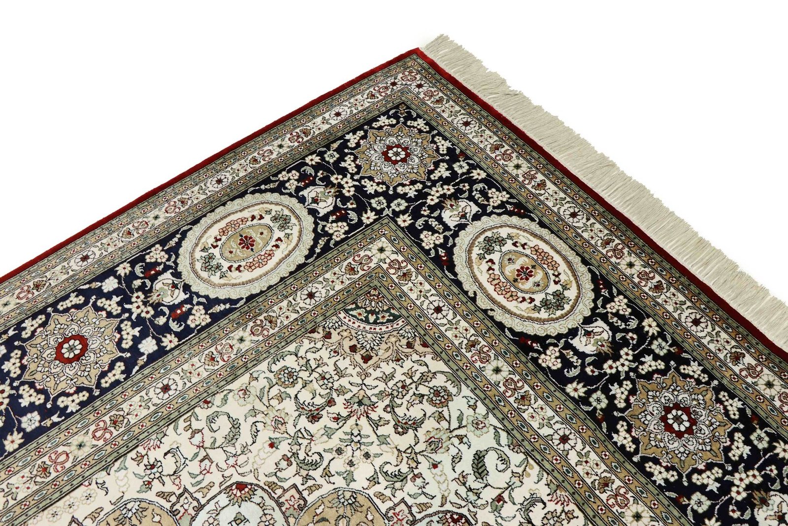 Hereke Silk 366x275 - Image 4