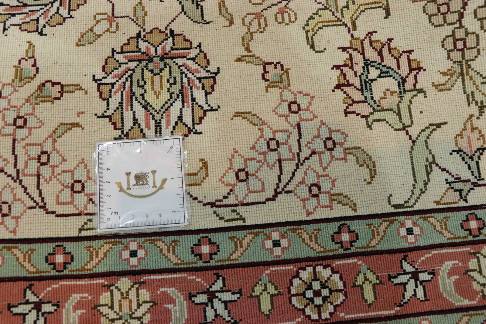 Hereke Silk 366x275 - Image 4